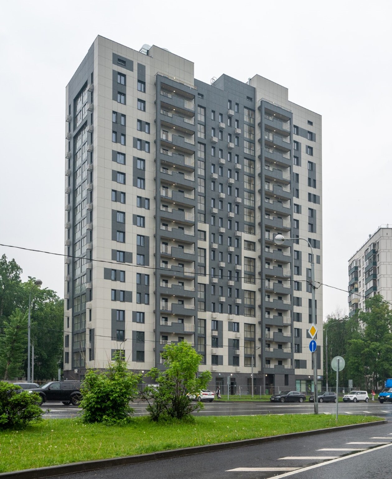 Жилой дом на Паперника — фасад